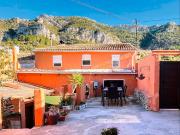 Casa en venta en Alcalalí. Traditional Townhouse for...