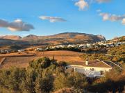 Casa en venta en Alcaucín. Casas.
