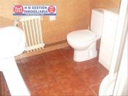 Casa en venta en Alcázar de San Juan. CASA CON LOCAL...