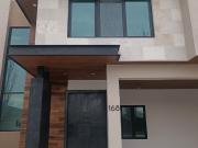 Casa en venta en Alcazar Residencial, Saltillo, Coahuila...