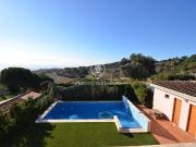 Casa en venta en Alella. Casa con piscina en venta con...