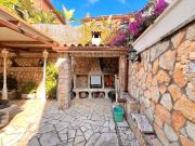 Casa en venta en Alella. Exclusiva vivienda con jardín,...