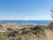 Casa en venta en Alella. Finca con impresionantes vistas...