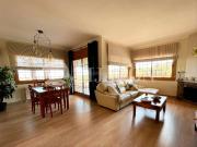 Casa en venta en Alella. Vivienda para 2 FAMILIAS con...