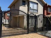 Casa en Venta en Alfredo Silva Carvallo con Av. 4 Poniente