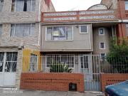 casa en venta en alquería. Cod V3625402