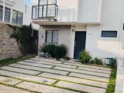 CASA EN VENTA EN ALTARA CON EXCEDENTE DE JARDIN