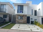 CASA EN VENTA EN ALTARA II TLAJOMULCO DE Z?IGA JALISCO