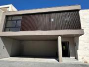 Casa en Venta en Altares Residencial, Santiago NL
