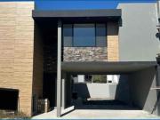 CASA EN VENTA EN ALTARES RESIDENCIAL, ZONA SUR CARRETERA...