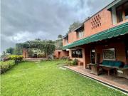 Casa en venta en Alto Hatillo 5H+3S/ 8B/ 4P