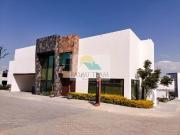 Casa en venta en Alto Lago Residencial, San Luis Potosí,...