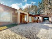 Casa en venta en Altos de Brandsen