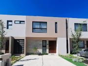 CASA EN VENTA EN ALTOS DEL MARQUES A UN COSTADO DE EL...