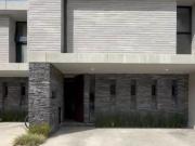 CASA EN VENTA EN ALTOS JURIQUILLA