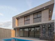 CASA EN VENTA EN ALTOS JURIQUILLA, DENTRO DE CONDOMINIO...
