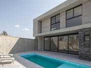 CASA EN VENTA EN ALTOS JURIQUILLA, DENTRO DE CONDOMINIO...