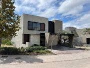 CASA EN VENTA EN ALTOZANO