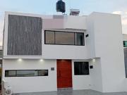 Casa en venta en Altozano coto cercano a glorieta del Papa