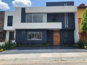 Casa en Venta en Altozano Fraccionamiento privado