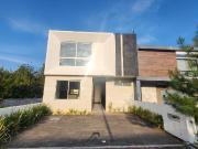 Casa en Venta en Altozano Fraccionamiento privado con...