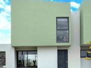 CASA EN VENTA EN ALTOZANO, Mod. CAOBA