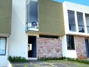 CASA EN VENTA EN ALTOZANO — MORELIA A metros de la...