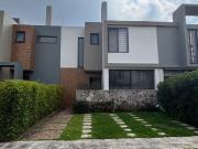 “Casa en venta en Altozano”, “plusvalía”, “zona segura”...