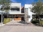 Casa en Venta en Altozano Queretaro | 3 Recamaras | 2.5...