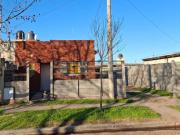 Casa en venta en Ameghino