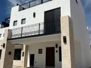 Casa en venta en Ampliación del Refugio 3, Querétaro