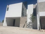 Casa en venta en Ampliación Senderos, Torreón, Coahuila...