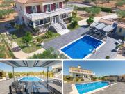 Casa en venta en Ampolla L´ Costa Dorada. Villa con...