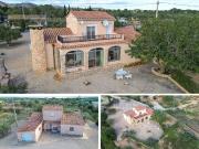 Casa en venta en Ampolla L´ Costa Dorada. Villa en campo...