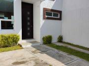 CASA EN VENTA EN APIZCO