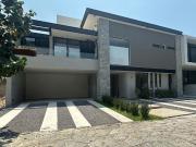 CASA EN VENTA EN ARAUCA II ZAPOPAN A 5 MIN DEL TEC