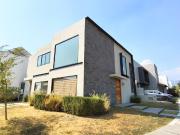 Casa en Venta en Arbolada Bosques de Santa Anita!