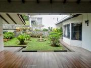 casa en venta en arboleda. Cod V10261