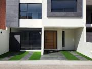 CASA EN VENTA EN ARBOLEDAS DE SAN JAVIER