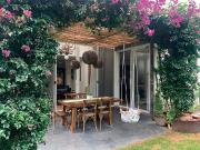 Casa en Venta en Arboledas de Zavaleta con jardín y terraza