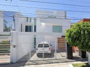 CASA EN VENTA EN ARBOLEDAS PRECIO DE OPORTUNIDAD