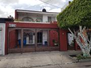 Casa en Venta en Arboledas, Una Planta 5 Recamaras...