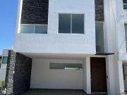 CASA EN VENTA EN ARBORETO EN CHOLULA PUEBLA