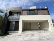 Casa en venta en Arboretto Residencial Santiago N.L