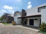 CASA EN VENTA EN ARCO DE PIEDRA JURICA