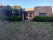 CASA EN VENTA EN ARRECIFES CON PILETA