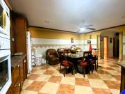 Casa en venta en Atarfe. Casa con Bar Restaurante en...