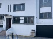 CASA EN VENTA EN AV ARCOS IDEAL PARA DESARROLLO O VIVIENDA