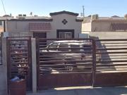 Casa en venta en Av. Ateca, Lomas Altas, Mexicali, Baja...