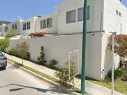 Casa en Venta en Av. del Canal 1114, El Fortín, Jal El...